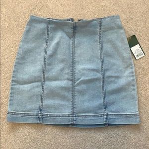 NWT Wild Fable Light Wash High Waisted Jean Skirt - Size 4 Target Juniors/Womens